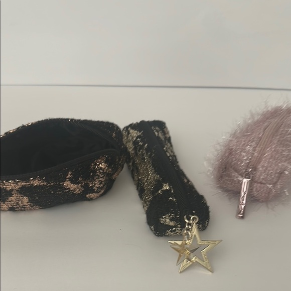 Mac Makeup Black,Gold, Pink zip Pouches 3 total 2 with Star zipper pulls - Picture 3 of 6